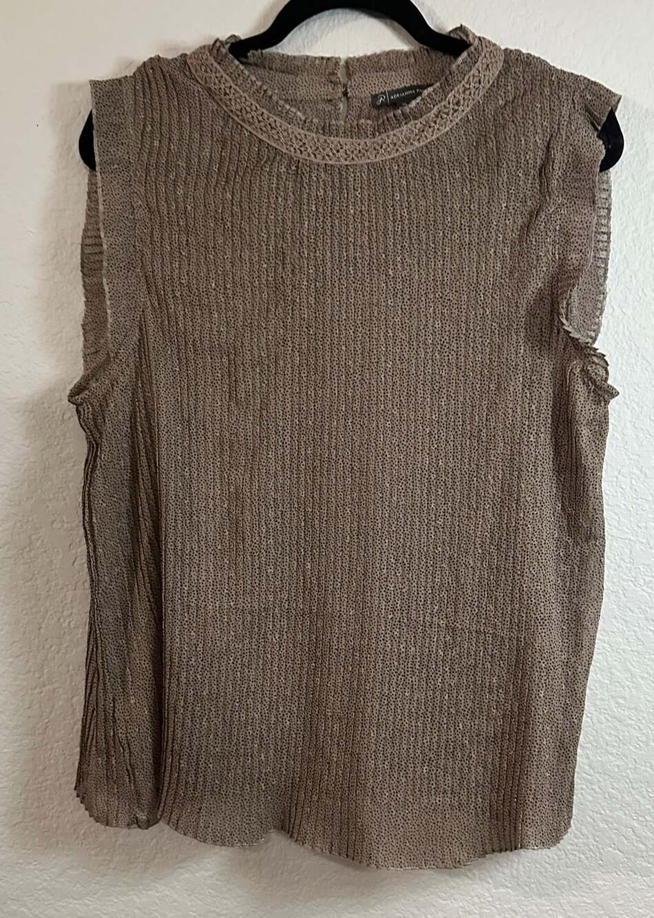 Adrianna Papell Pleated Dot Sleeveless Top with Crochet Trim Size XL